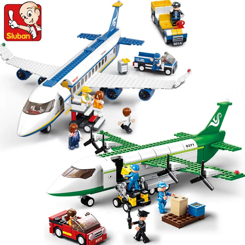 Lego Set Creator - Конструктор «Грузовой самолет Airbus»: Модель самолета